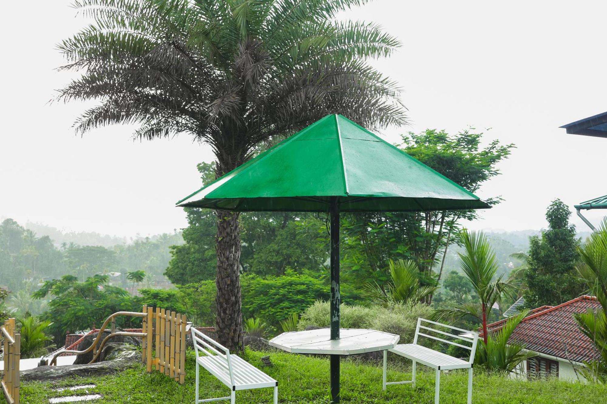 Green Ample Resorts Vaduvanchal Exterior photo